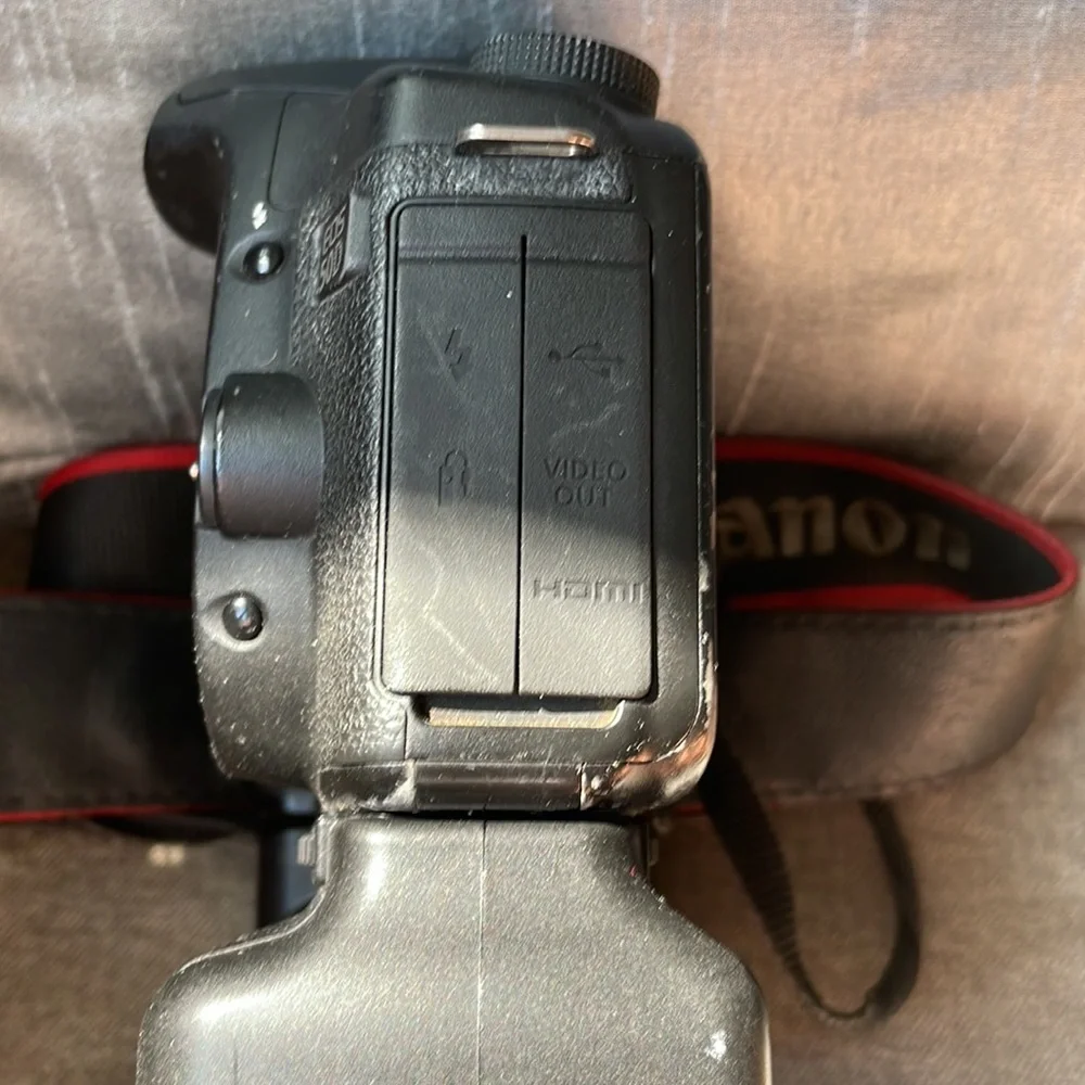 Canon EOS 50D with battery grip BG-E2N